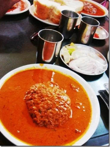 mutton cutlets with gravy